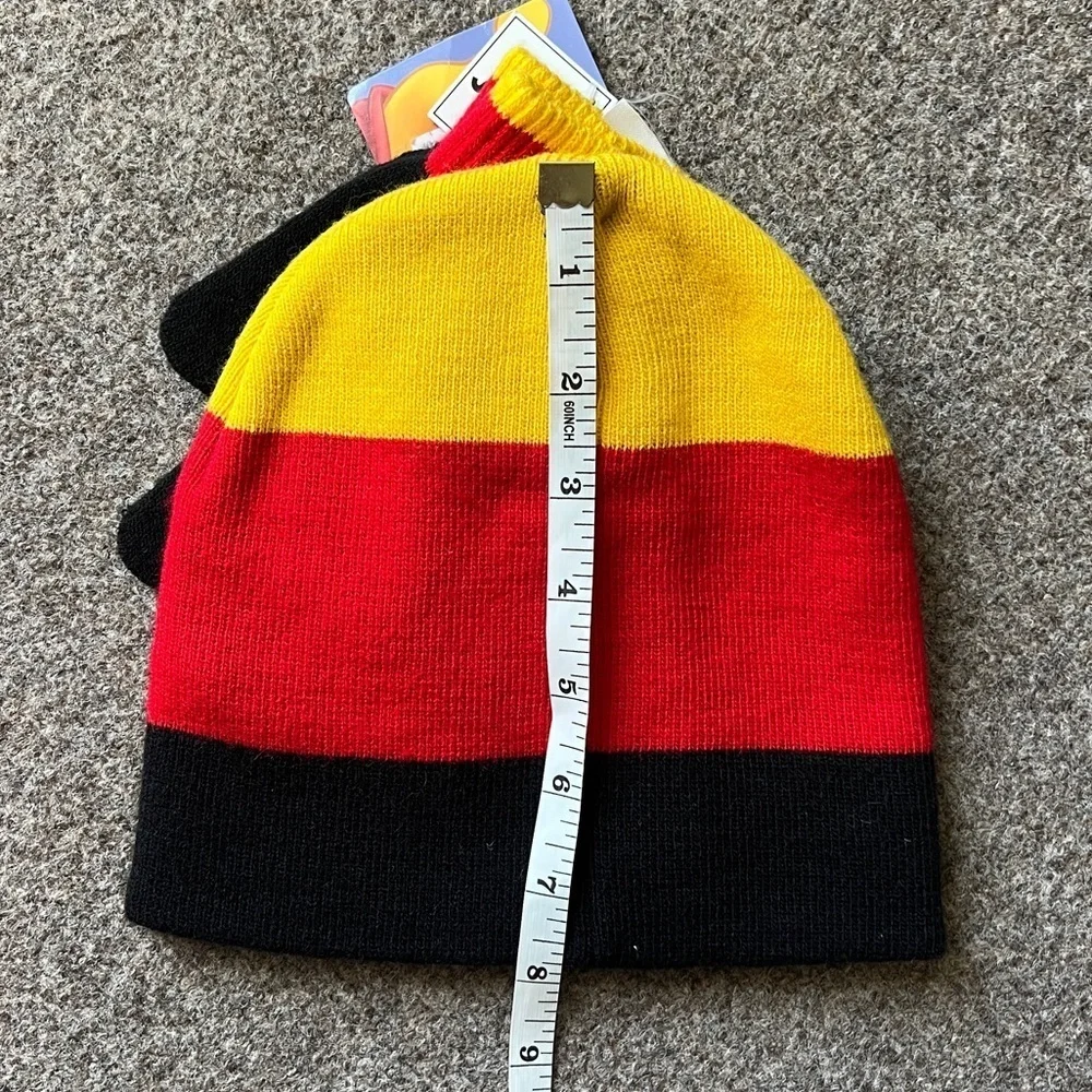 NWT‎ Vintage Disney Winnie The Pooh Knit Beanie Boys Winter Hat & Glove Gift Set